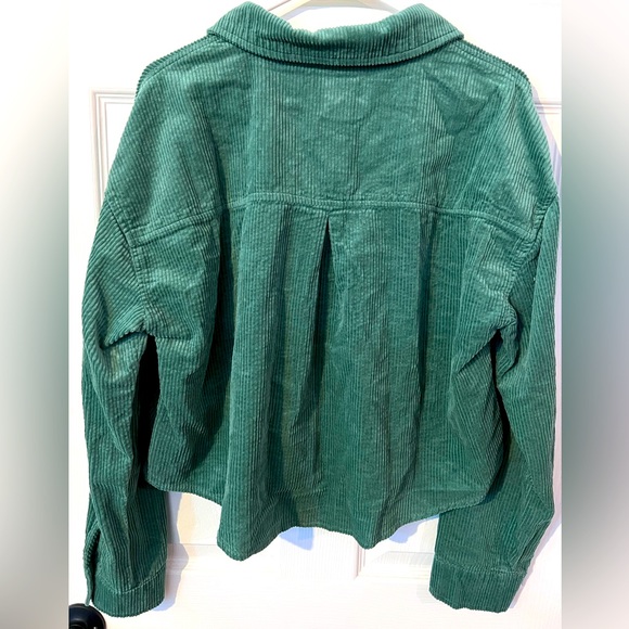 Forever21 Plus Size Corduroy High-Low Shirt, Olive Green. Size 0X - Picture 3 of 8
